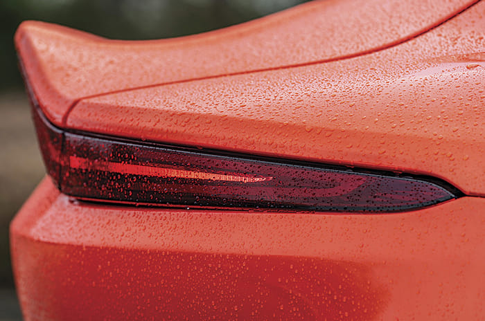 2019 Aston Martin Vantage review, test drive